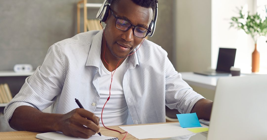INA e PLANAPP lançam novas edições dos módulos de formação em políticas públicas