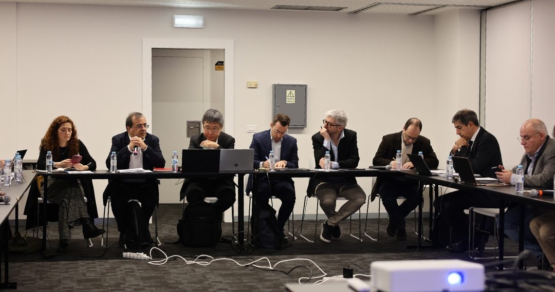 Quadro de aprendizagem de política industrial em discussão